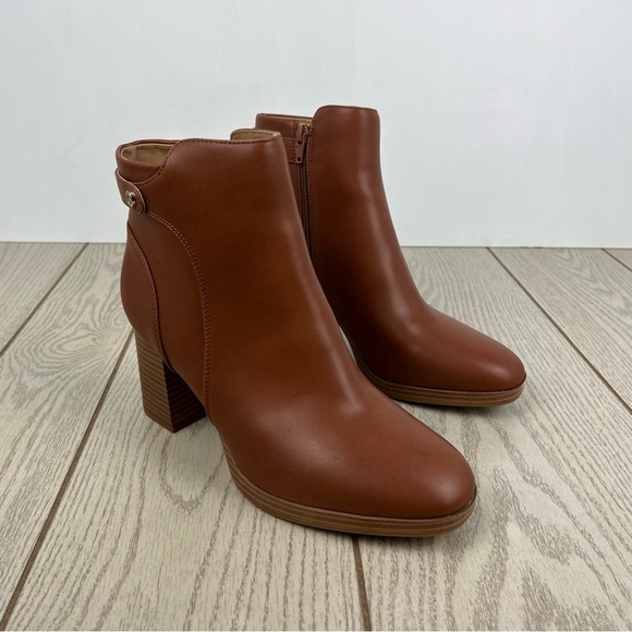 Giani Bernini Women's Trumann Memory Foam Block Heel Dress Booties 9.5M Cinnamon - Picture 1 of 10